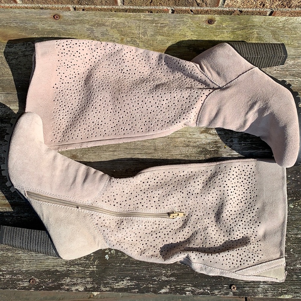 Tan suede knee high boots size 7.5